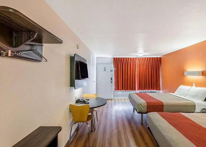 6 Worth Stockyards Hotel